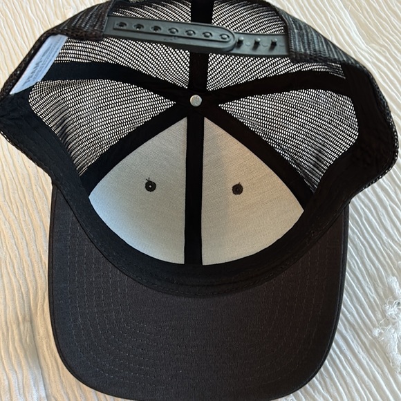 Black mesh, back trucker hat-NWOT - Picture 6 of 7